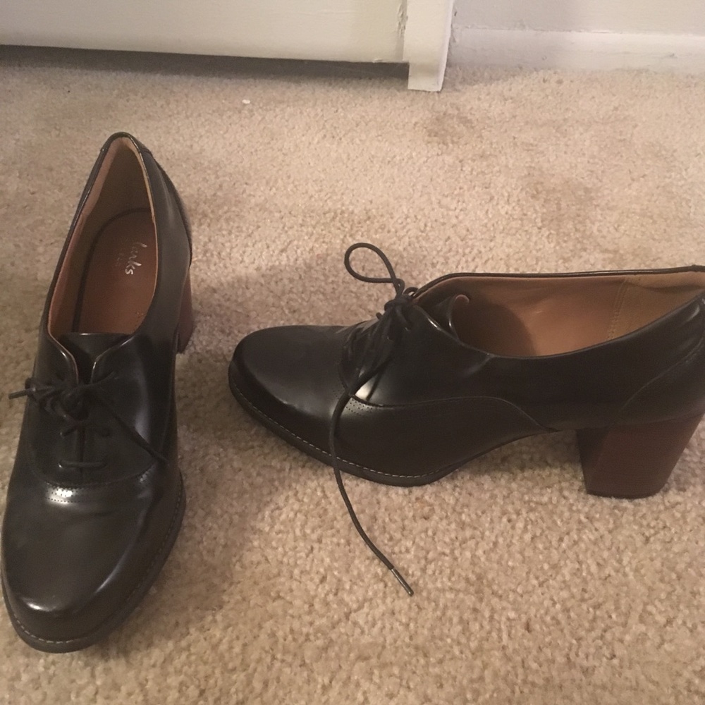 Black oxford heels